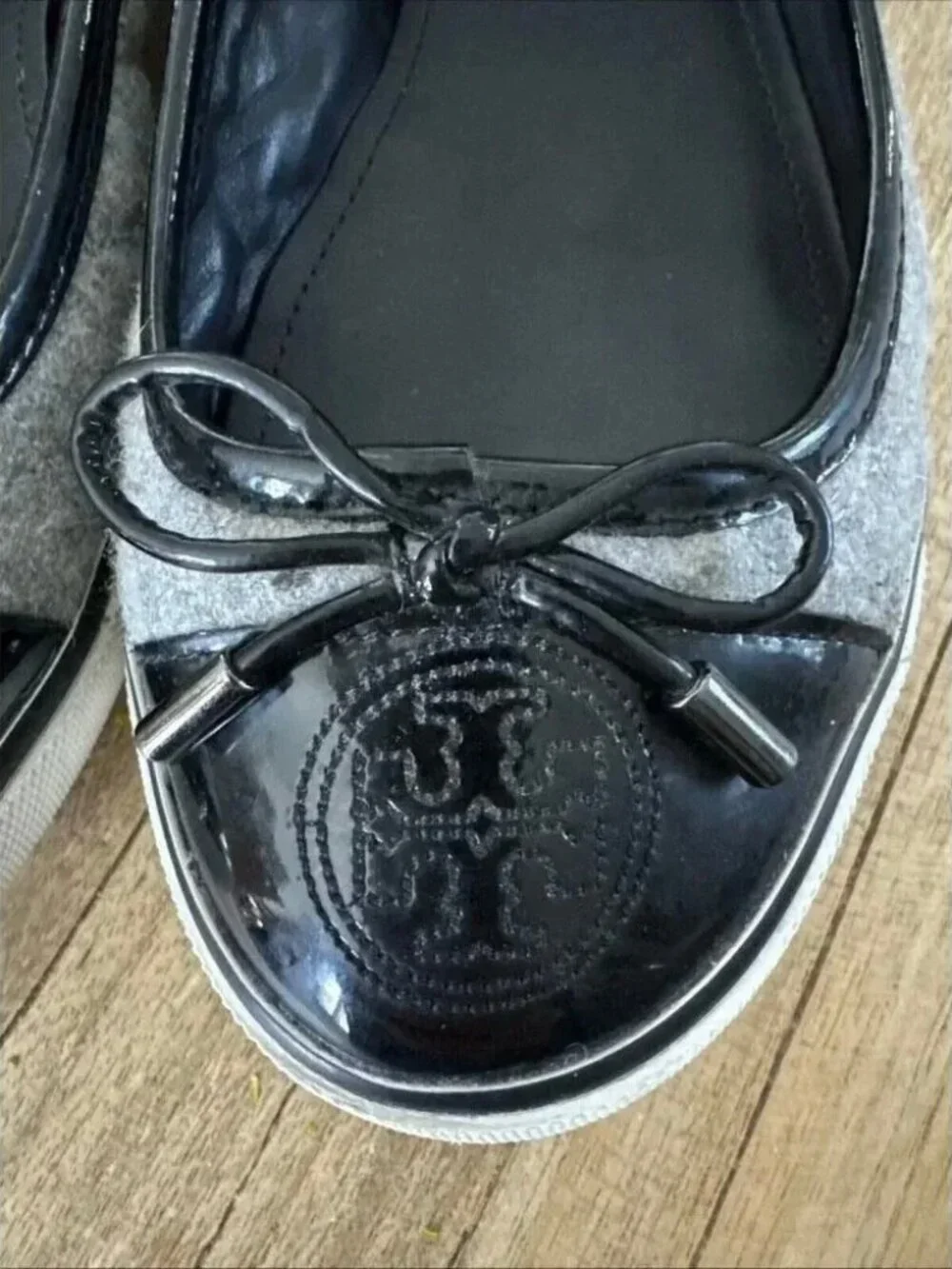 Tory Burch Skyler Grey Quilted Wool Patent Leather Toe Ballet Flats Size 6.5